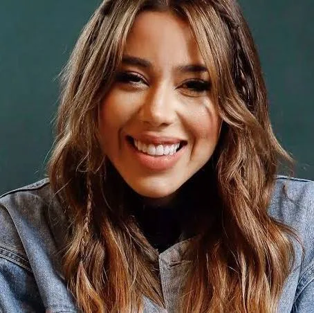 Julliany Souza - Artista da música Ah Jesus / Coração Igual Ao Teu Foto de Julliany Souza - Artista da música Ah Jesus / Coração Igual Ao Teu - Cifra Crente